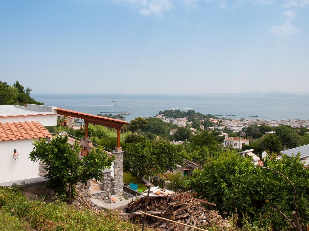 Relais Maison De Charles Acomodação com café da manhã Ísquia Exterior foto